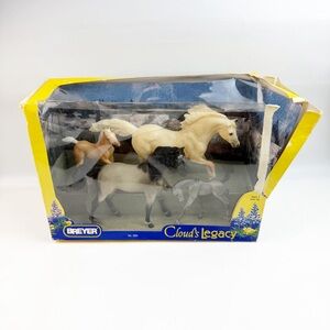 Cloud's Legacy 1225 Breyer Classics Cloud Mustang Set of 4 Damaged Box New 2003